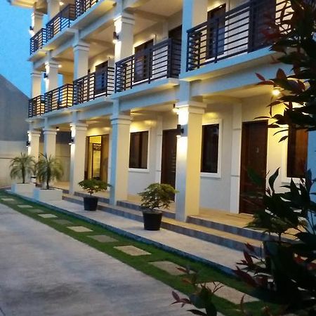 Veranda Residence Inn Tacloban Esterno foto