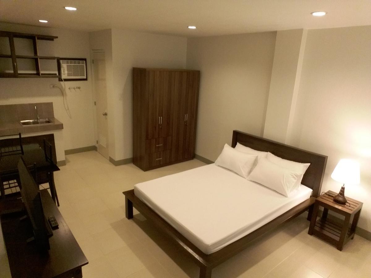Veranda Residence Inn Tacloban Esterno foto