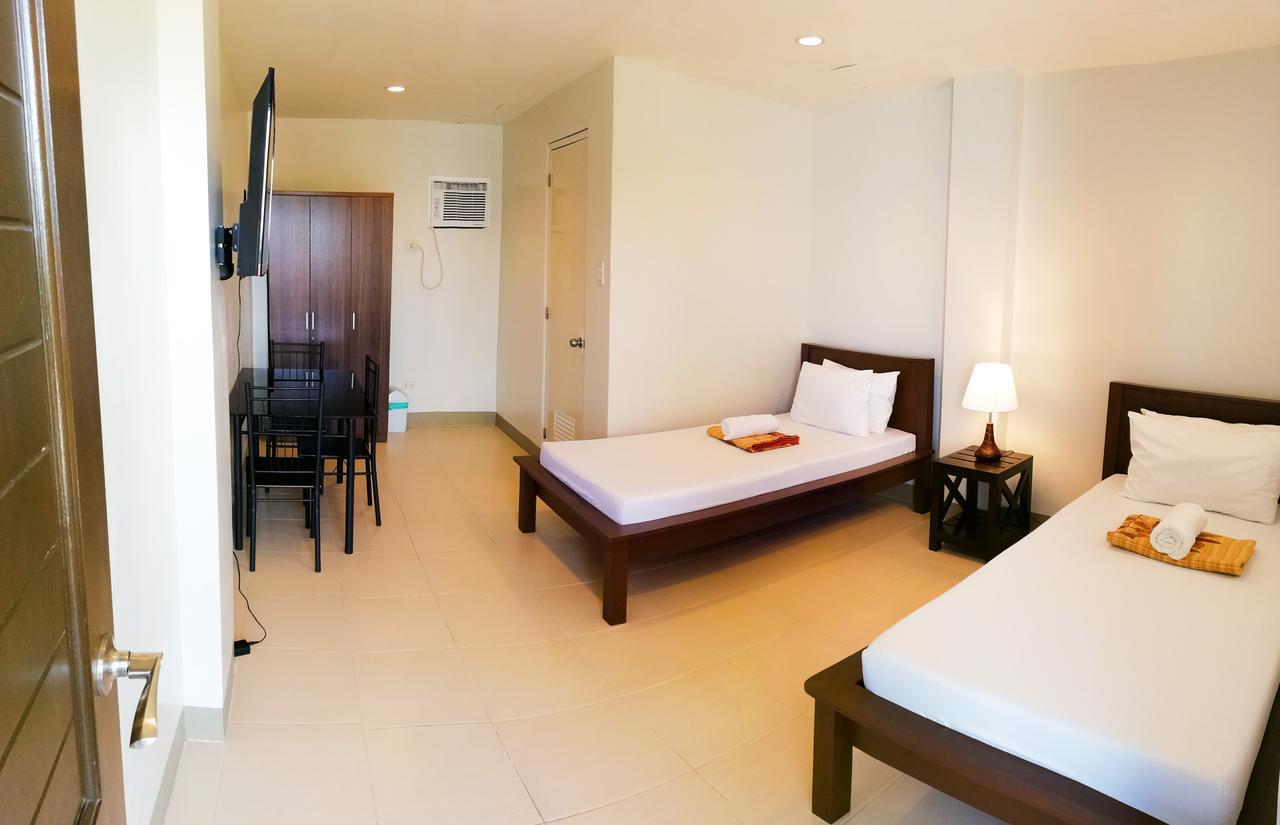 Veranda Residence Inn Tacloban Esterno foto