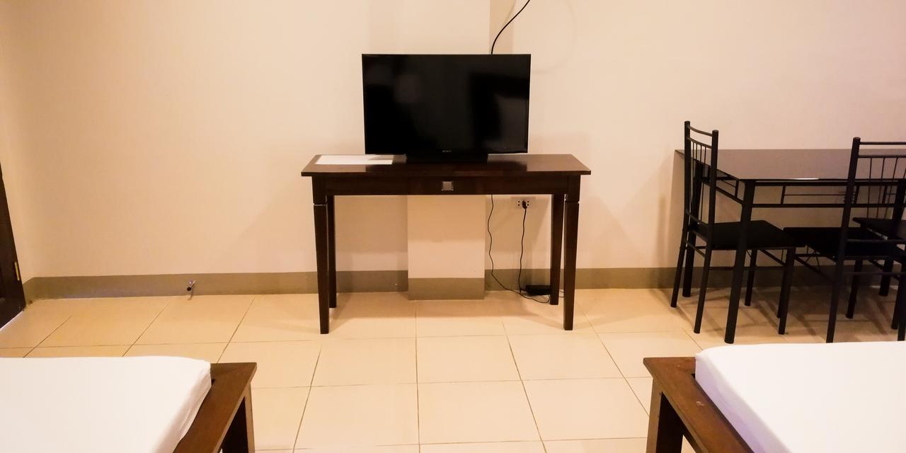 Veranda Residence Inn Tacloban Esterno foto